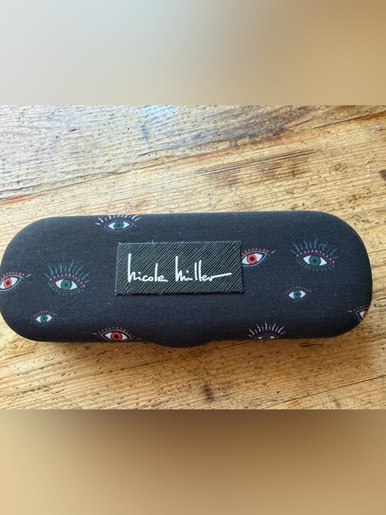 Nicole Miller Accessories - Nicole Miller hard eye glasses case with Multicolor Eye Print